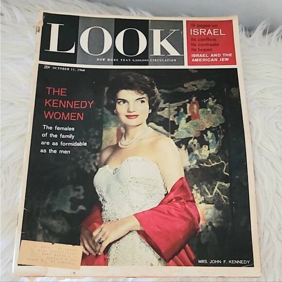 Look magazine Jackie Kennedy the Kennedy Women October 11, 1960 - Picture 1 of 3